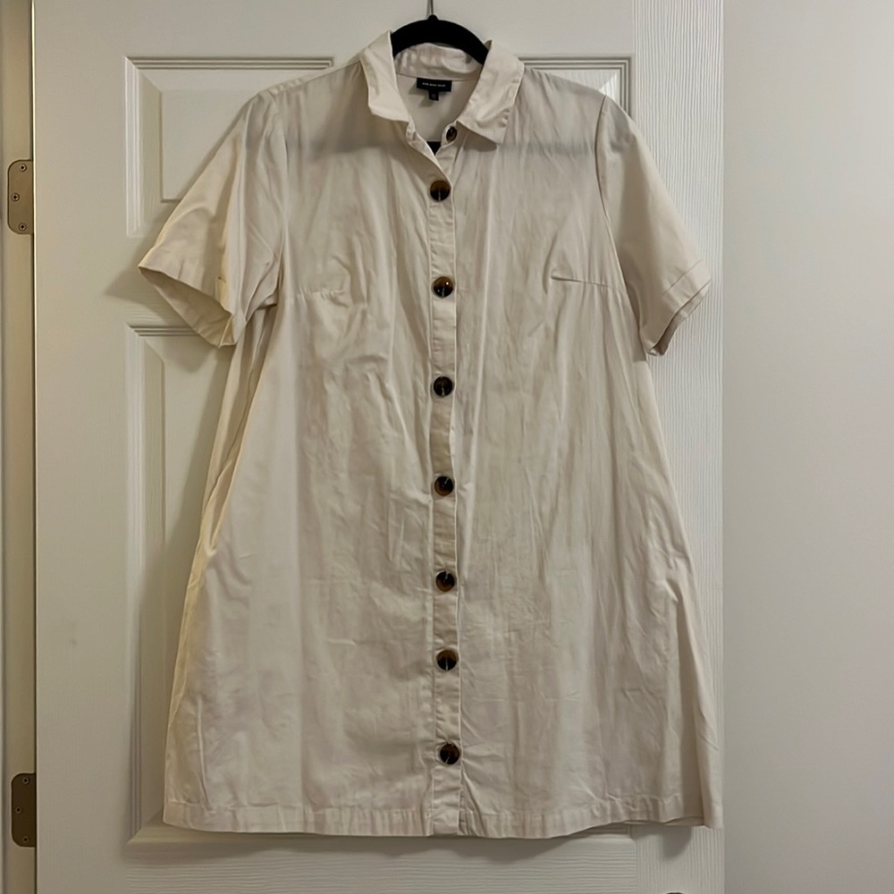 Medium cream button down dress with pockets. Who What Wear brand from Target.